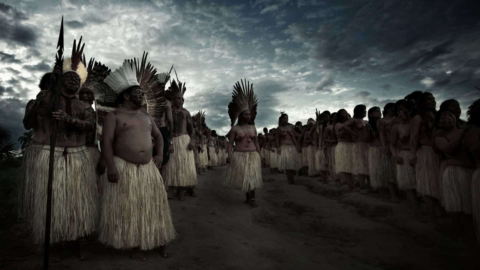 Índigenas da tribo Yawanawá em ritual